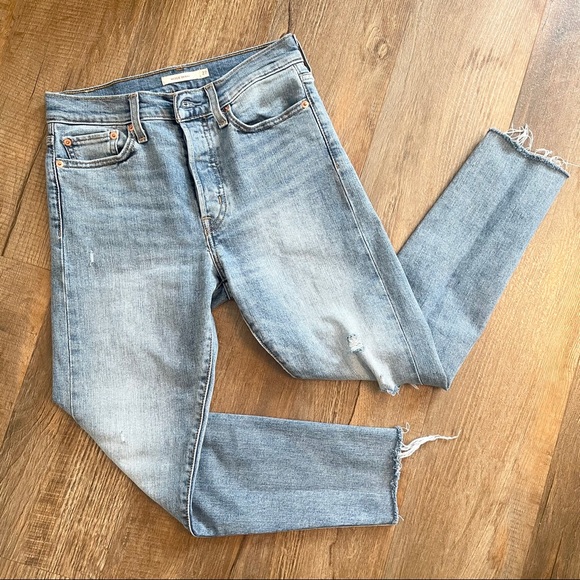 Levi’s Wedgie Skinny Jeans - Picture 3 of 6